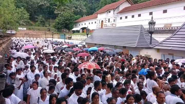 හෙට සහ අනිද්දා “සිරි දළදා වන්දනාවට” එන්න එපා! ; පොලිසියෙන් දැනුම්දීමක්