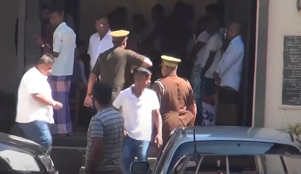 විලංගු වැටුණු චාමර අදත් අධිකරණයට