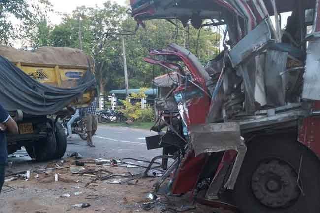 තංගල්ල සලිත කළ බිහිසුණු අනතුර ; එක් අයෙකුට දිවි අහිමි වෙයි