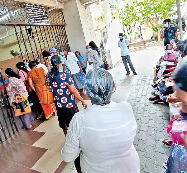 පහෙන් හතරක් ආපසු හැරෙයි ; වැඩවැරුම ගැන තීරණයක්