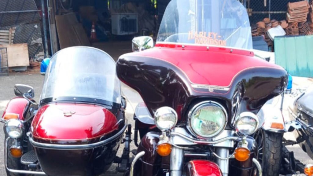 හම්බන්තොට සත්වාහාර ගබඩාවකින් කෝටි ගණනක යතුරුපැදි මතුවෙයි