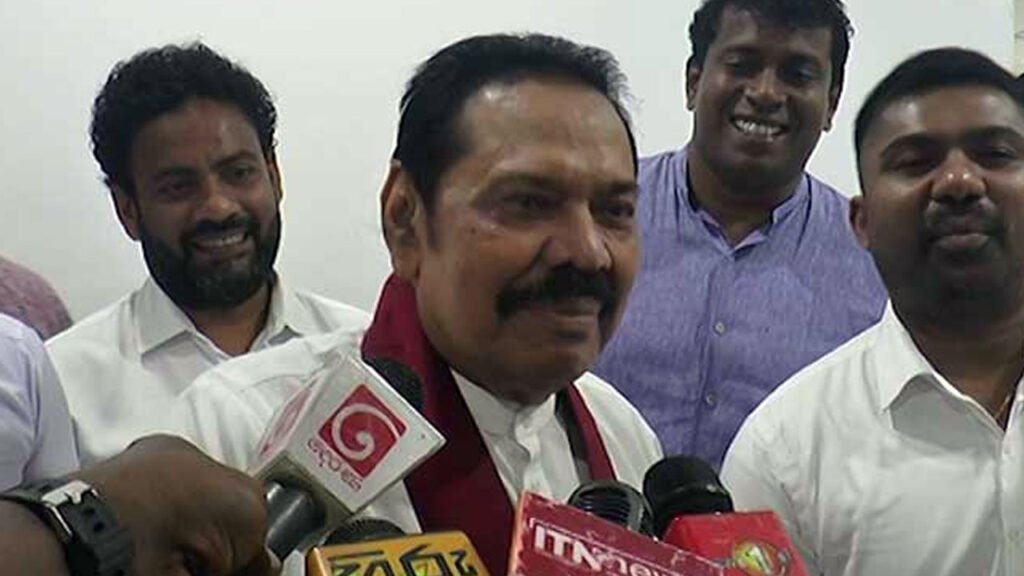 විජේරාමෙට වඩා මැදමුලන හොඳයි: මහින්ද කියයි!