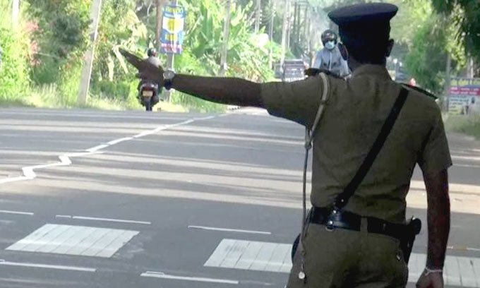 පොලිස් මෙහෙයුම් සැරටම : සැකකරුවෝ රැසක් දැලේ