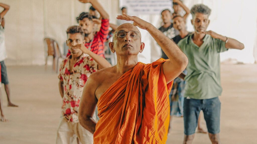 අතන මෙතන කොතනවත් රතන හිමි නෑ!