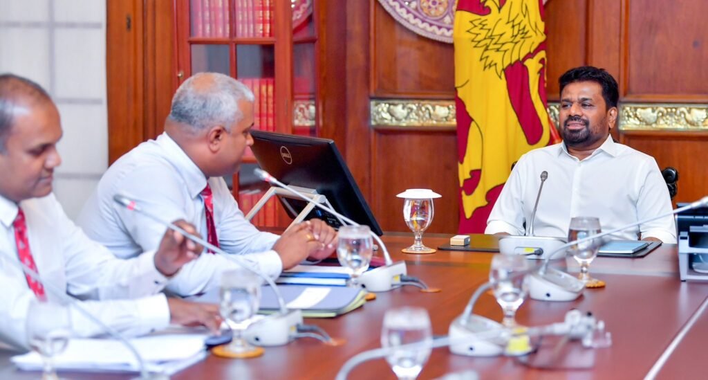 ගොඩනැගූ ආර්ථික ස්ථාවරත්වය පවත්වාගෙන යන්න සහය දෙන්න – ජනපති වෛද්යවරුන්ගෙන් ඉල්ලයි!