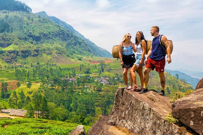 සංචාරකයින් පැමිණීමේ ඉතිහාස ගත වාර්තාව අලුත් වෙයි!