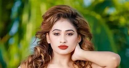 බදු පොල්ලක් තියලා – පියුමි හංසමාලිට අධි චෝදනා!