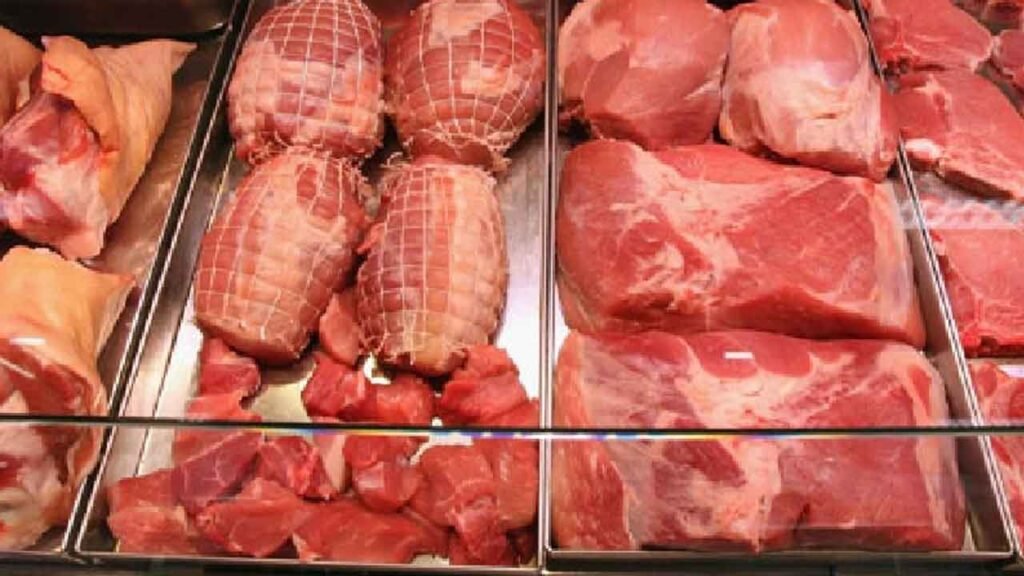 කෑමට නුසුදුසු මස් කිලෝ 12000කට සීල් : ආහාර ගැන පරෙස්සමින්!