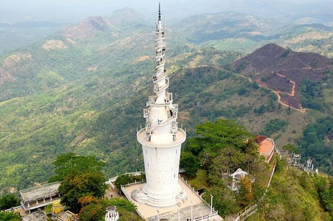 අම්බුළුවාවේ සියලු ඉදිකිරීම් නවතියි!