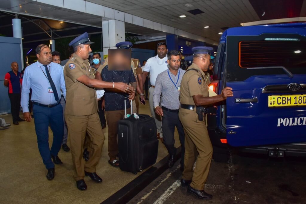 රතු වරෙන්තුකරුවෙක් දිවයිනට – මනුෂ්ය ඝාතන ඇතුළු චෝදනා රැසක්!