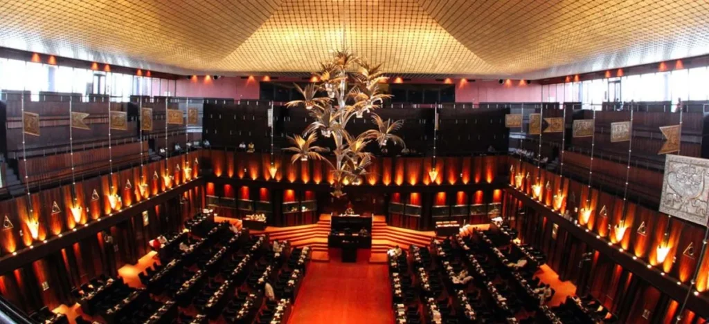 මන්ත්‍රී විශ්‍රාම වැටුප අහෝසි වීම:ආර්ථික අපහසුතා ඇත්නම් සලකා බලනවද?