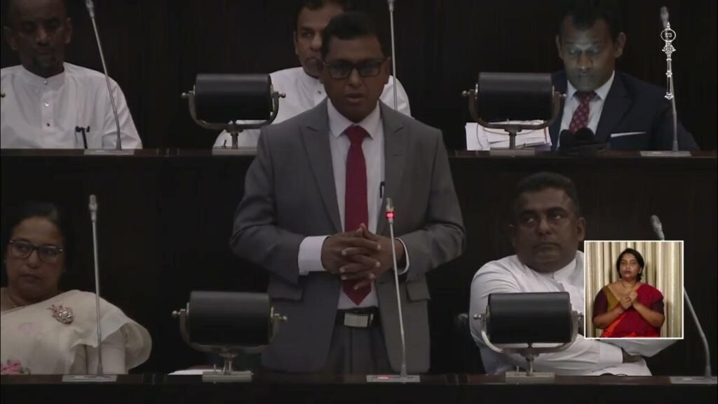 අවිධිමත් රැකියාවල නියැලෙන්නන් වෙනුවෙනුත් විශ්‍රාම වැටුපක්!