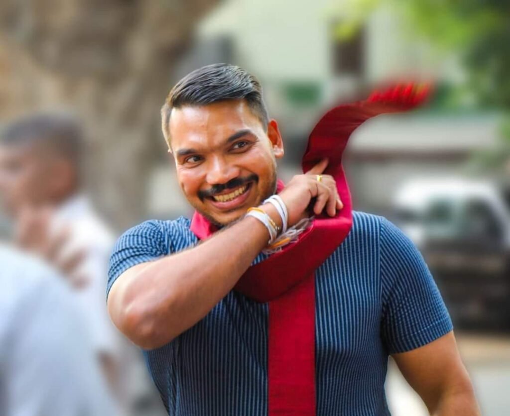 නාමල්ගේ ඔක්ස්ෆර්ඩ් හා කේම්බ්‍රිජ් ගමනට ඩයස්පෝරාව හරස් වෙයිද?