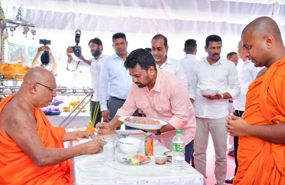 සදාකාලික වේදනාවක් ඉතුරු කළ නෙළුම්මල ගමේ තෙමස් පූර්ණ දානමය පිංකමට ජනපතිත් එක්වෙයි!