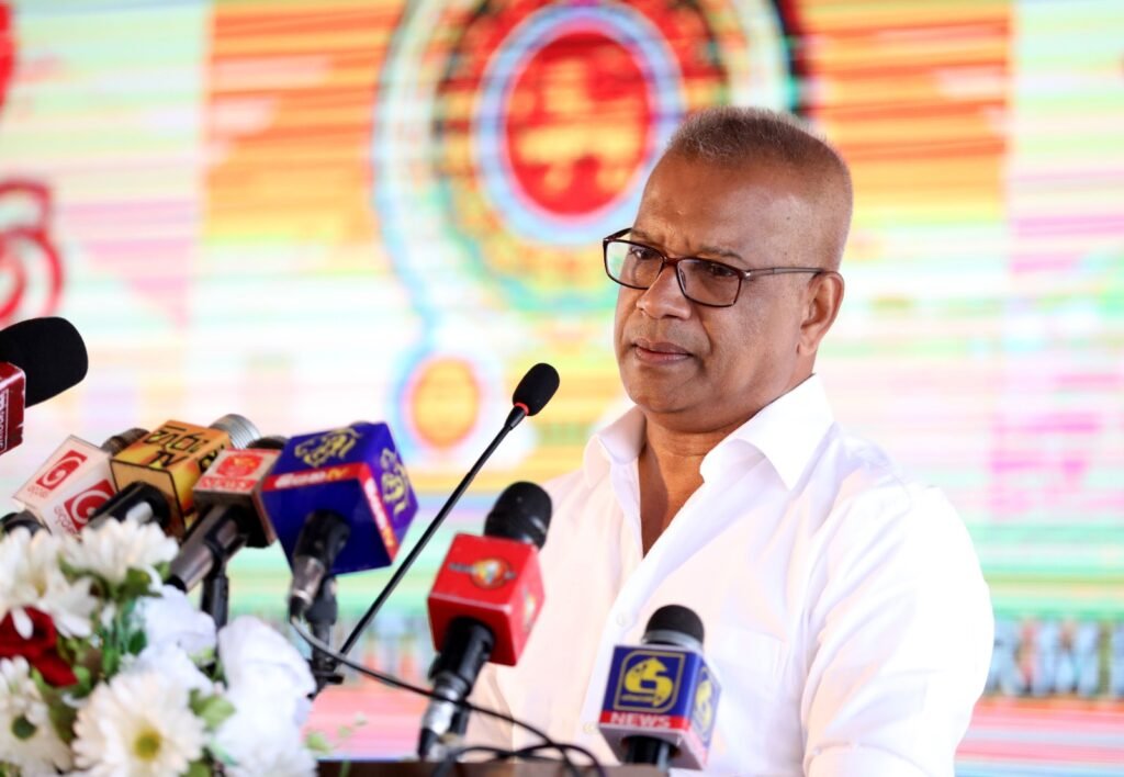 ගමේ ප්‍රභූ පාලනය වෙනුවට ප්‍රජා පාලනයක් – ලාල්ගෙන් තවත් අලුත් කතාවක්!