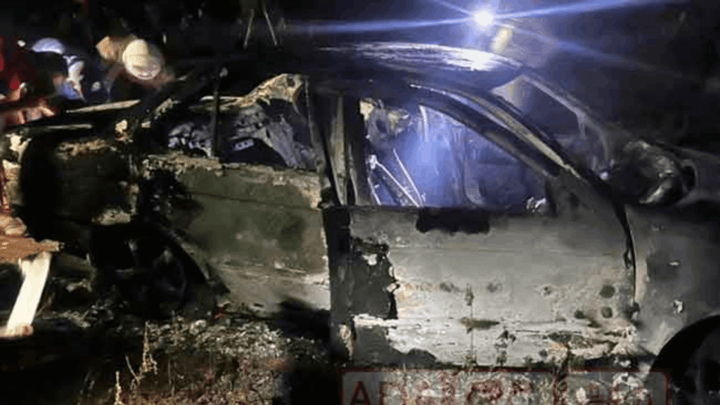 අකුරේගොඩ ලෝයර් සහ බිරිය මරන්න ආ මෝටර් රථය ගාල්ලේදී ගිනි ගනී!