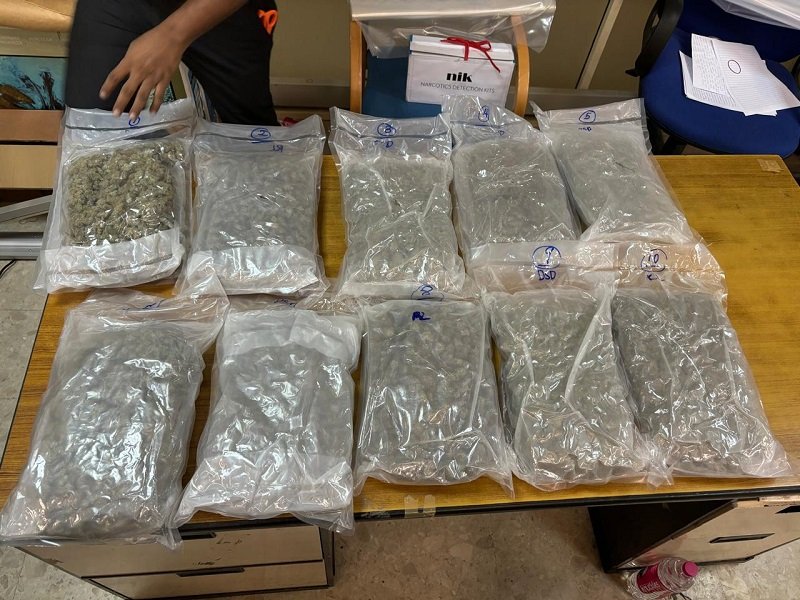 කටුනායක ගුවන් තොටුපොළේදී මහා පරිමාණ මත්ද්‍රව්‍ය වැටලීමක්!