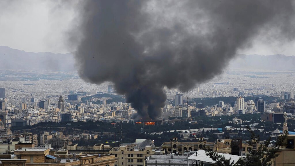 ගල්ෆ් කලාපයේ දෙවන දිනටත් යුද ගිනි ඇවිලෙයි. ඉරානය තවදුරටත් දැඩි ස්ථාවරයක!