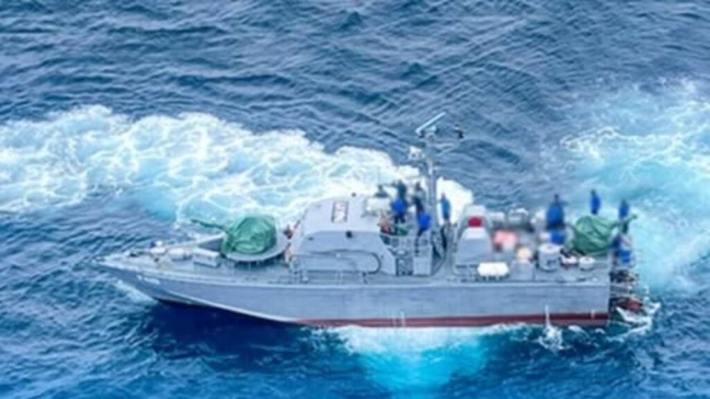 ඉරාන නෞකාවක් බේරගන්න ශ්රී ලංකා නාවික හමුදාව යයි