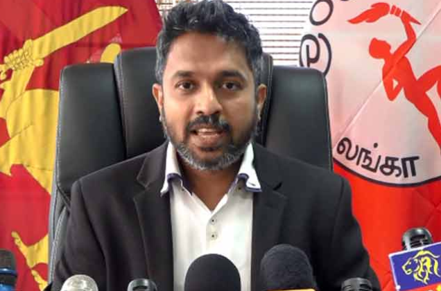 ඉන්ධන නෞකාවක් දිවයිනට!