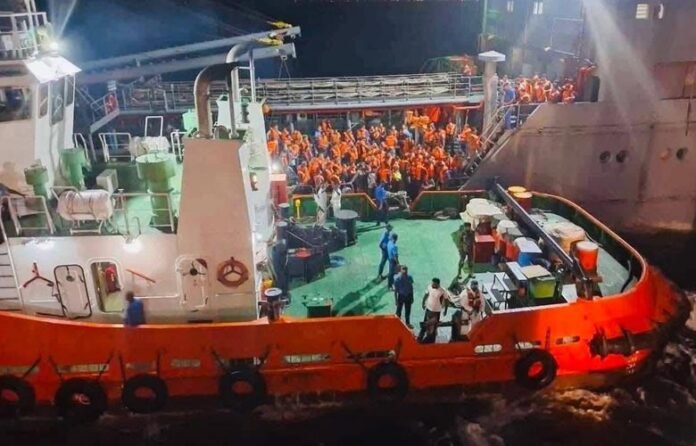 ‘IRIS Bushehr’නෞකාවේ 204ක් සුරක්ෂිතව කොළඹ වරායට!