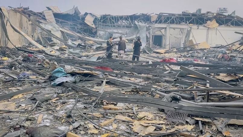 ඇෆ්ගනිස්ථානයේ රෝහලකට එල්ල වූ ප්‍රහාරයකින් 400ක් මරුට!