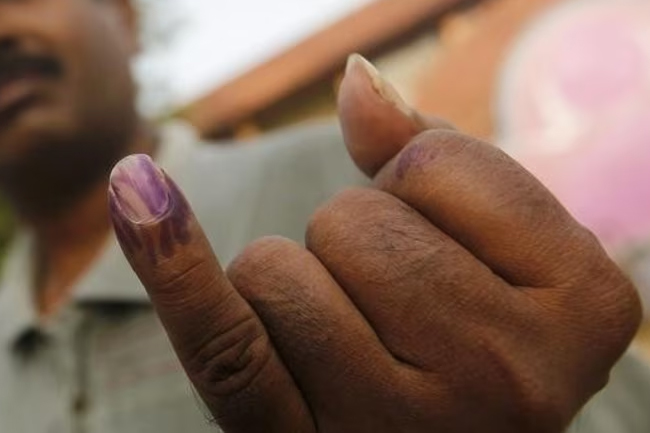 ජන්ද විමසීමේදී තීන්ත ආලේප කිරීම නවතියි?