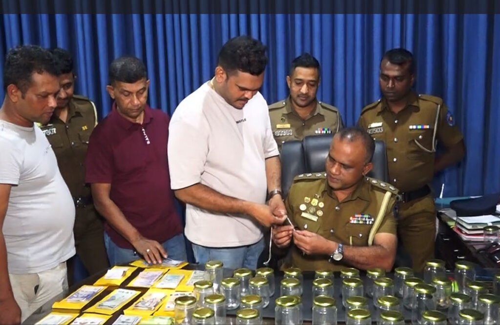 කුරුදුවත්තේ නිවසක සිදුවූ රු.කෝටි 5ක හොරකම අල්ලයි!