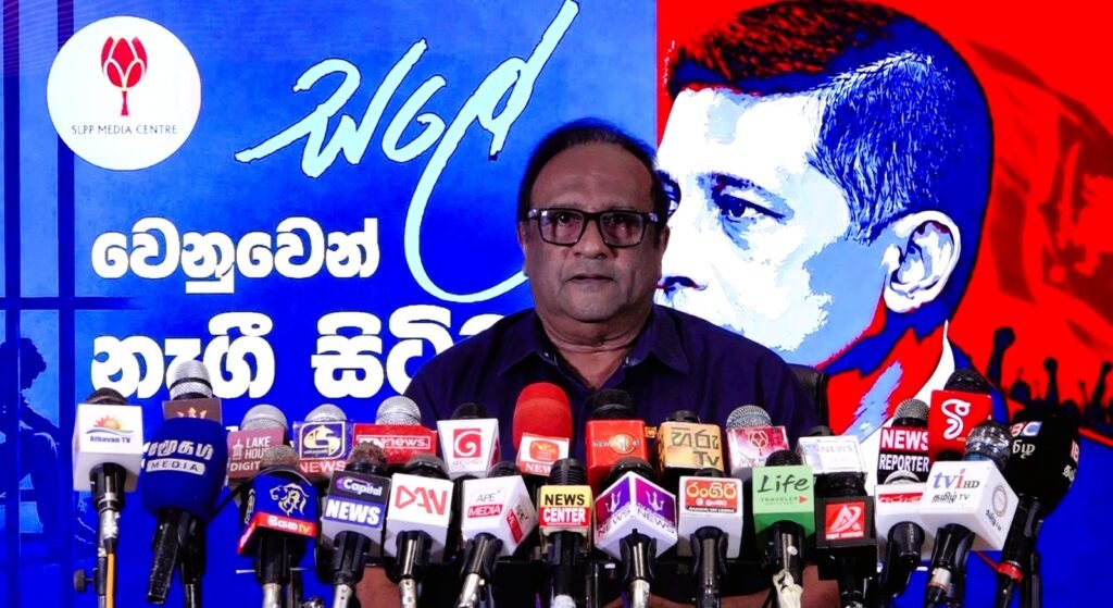 මැරුණත් සලේ බුද්ධි තොරතුරු දෙන්නේ නැහැලු – සරත් වීරසේකර කියයි