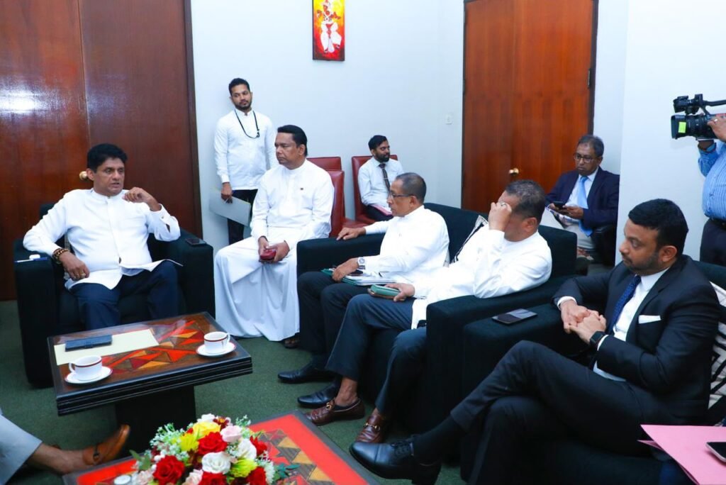 විපක්ෂයේ පක්ෂ නායකයින් හා මන්ත්රීවරුන්ගේ හදිසි හමුවක්!