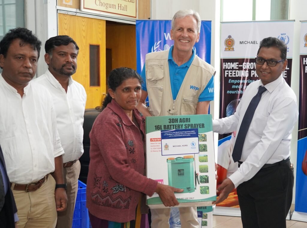 ලෝක ආහාර වැඩසටහනෙන් මෙරට පාසල් සිසුන් ලක්ෂ තුනකට දිවා ආහාරය!