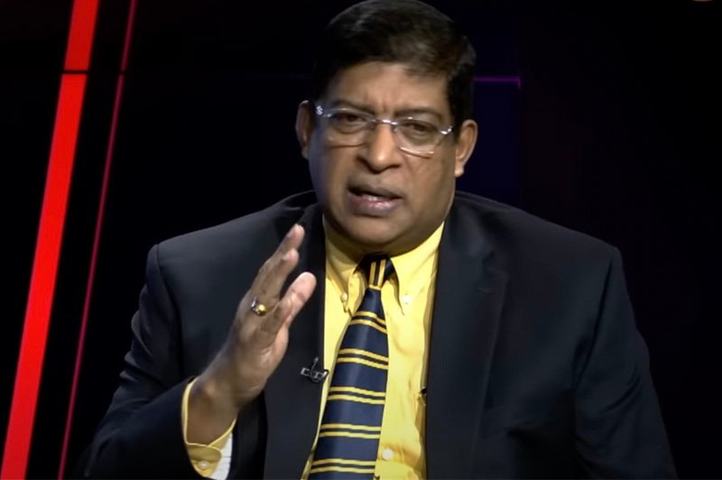 රවී කරුණානායකගේ නිවසට අල්ලස් කොමිසමෙන් යයි!
