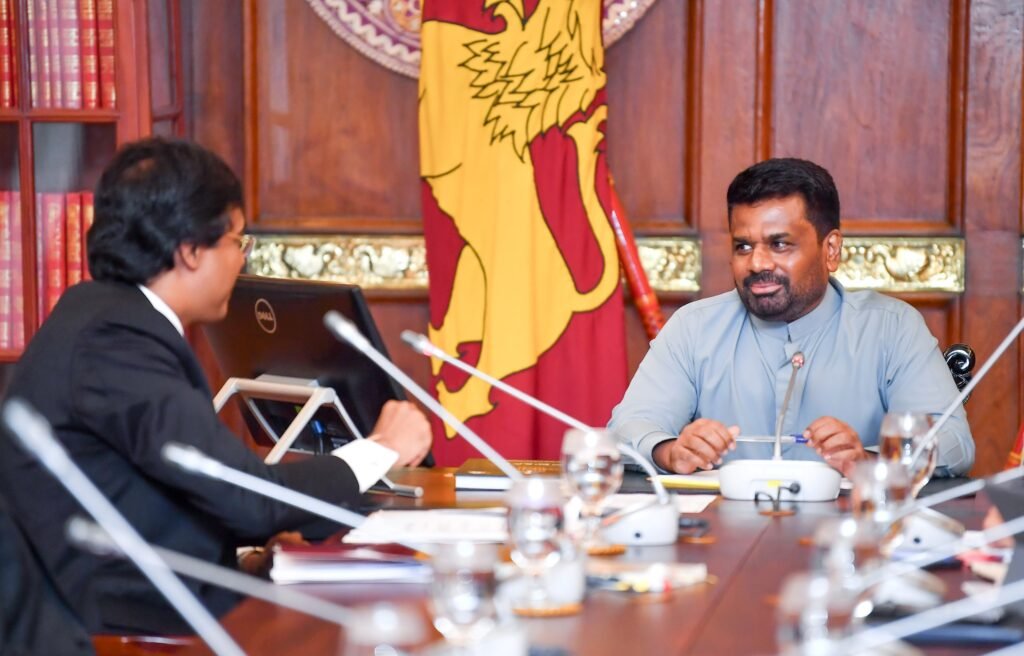ව්යවස්ථාවෙන් ඔබ්බට මම බලය පාවිච්චි කරන්නේ නැහැ. අවදානම අරන් යන්න වුණොත් ඒකටත් සූදානම් – ජනපති