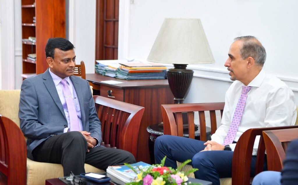 කොළඹ කොටුව සංචාරක කලාපයක් ලෙස සංවර්ධනය කිරීම ගැන විශේෂ සාකච්ඡාවක්!