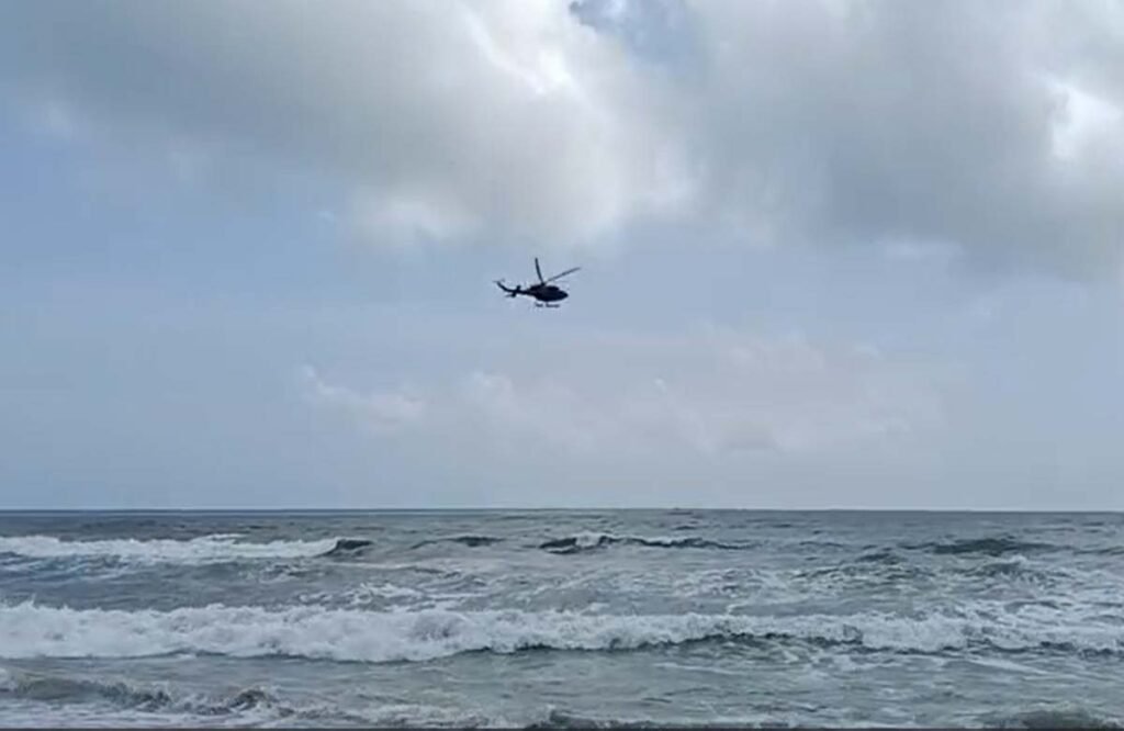 අගුලානේ නාවික අනතුර – 11ක් බේරාගනී.එක් අයෙක් අතුරුදහන්!
