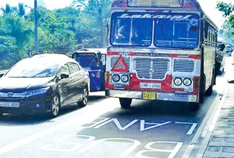 අද සිට යළි ක්‍රියාත්මක වෙන බස් ප්‍රමුඛතා මංතීරු නීතිය!