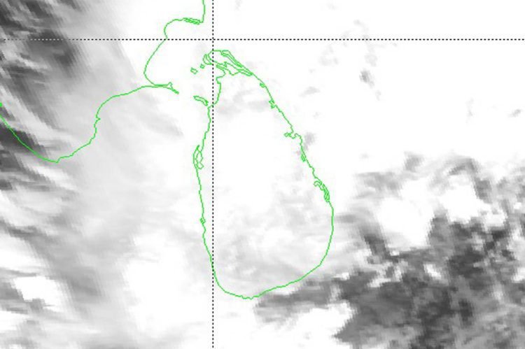 අඩු පීඩන කලාපය ඉදිරි පැය 24 තුලදී පීඩන අවපාතයක් දක්වා තවදුරටත් වර්ධනය විය හැකියි – කාලගුණයෙන් නවතම නිවේදනයක්!
