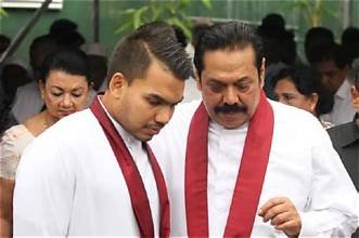 ජන්දයෙන් පරාද කළත් මේක කළගුණ සලකන සමාජයක් – මහින්දගෙන් නාමල්ට ලියමනක්!